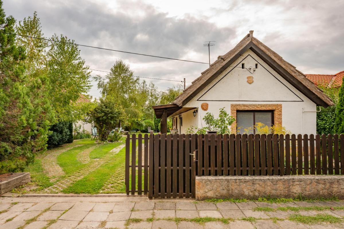 Lovely Cottage Home 韦伦采 外观 照片